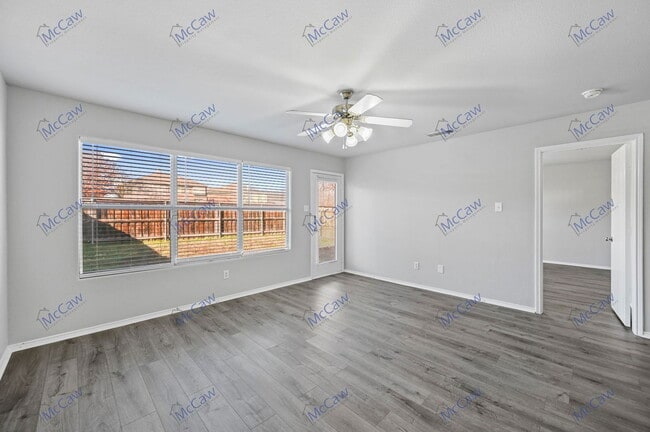 Building Photo - 7541 Lazy Spur Blvd