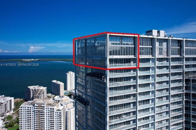 Building Photo - 465 Brickell Ave