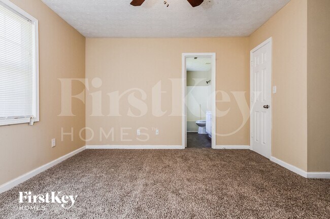 Building Photo - 175 Whitehead Dr