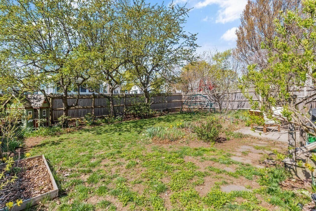 Building Photo - 7 Marrigan St