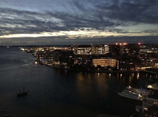 Building Photo - 85 E India Row