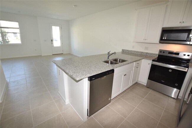 Building Photo - 3232 Gardenia Reserve St