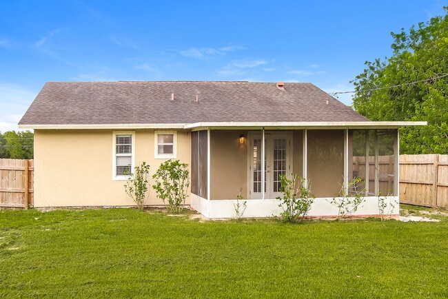 Building Photo - 9285 101st Ave