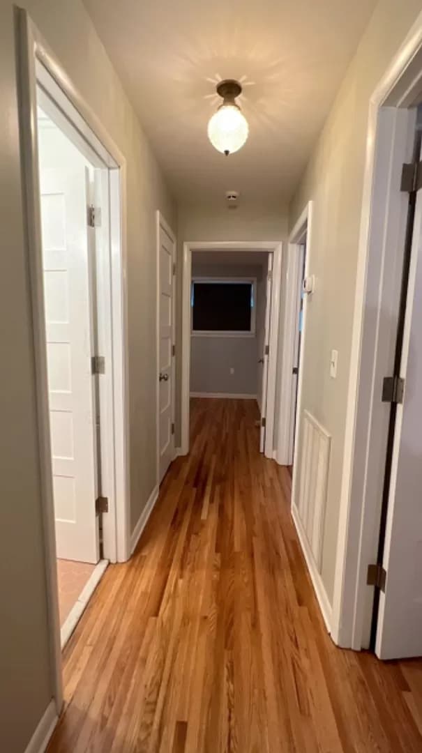 Building Photo - 2927 Hillhurst Dr