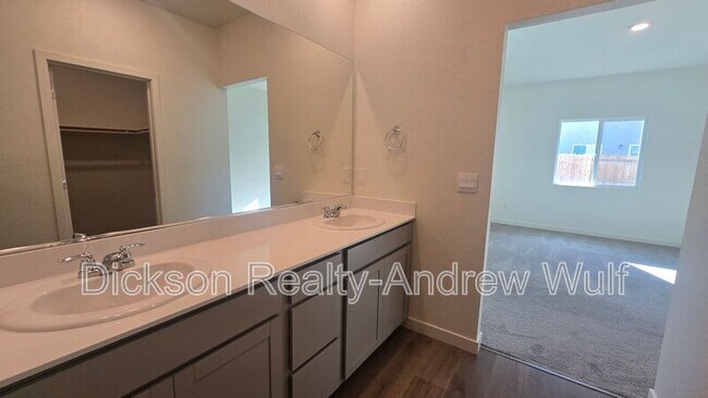 Building Photo - 7571 Grassy Plns Dr