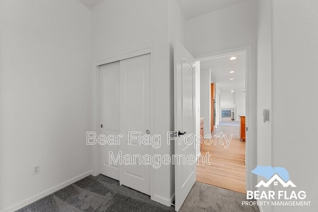 Building Photo - 801 Auburn Woods Ct