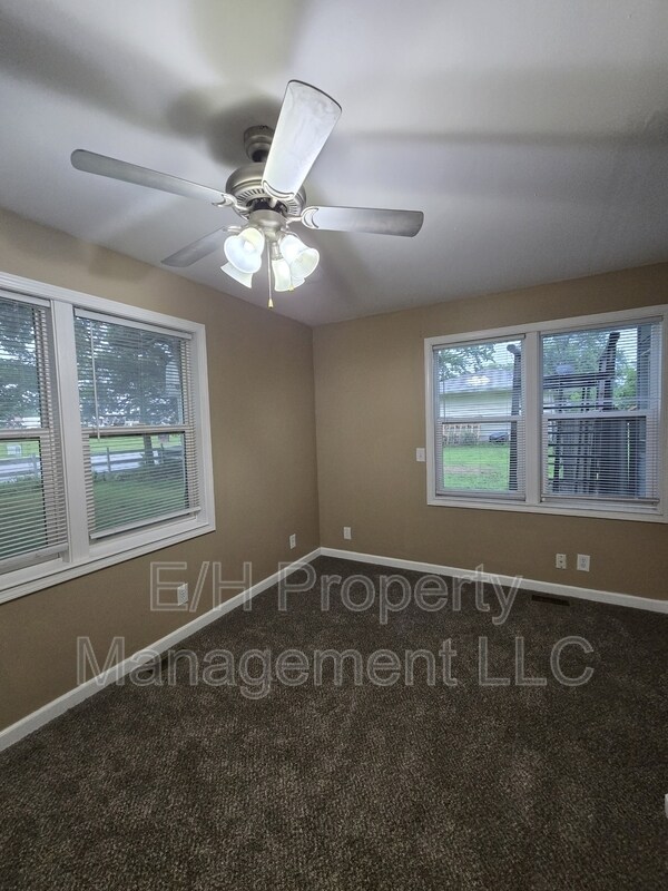 Building Photo - 635 N Andover Rd