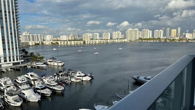 Building Photo - 17111 Biscayne Blvd