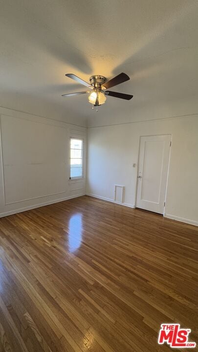 Building Photo - 1553 S Durango Ave
