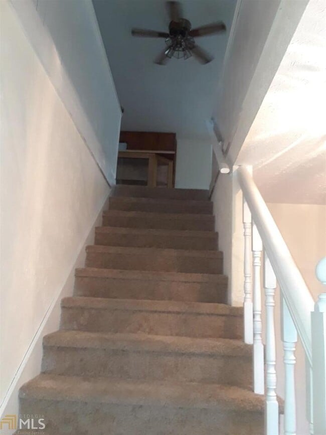 Building Photo - 995 Green St SE