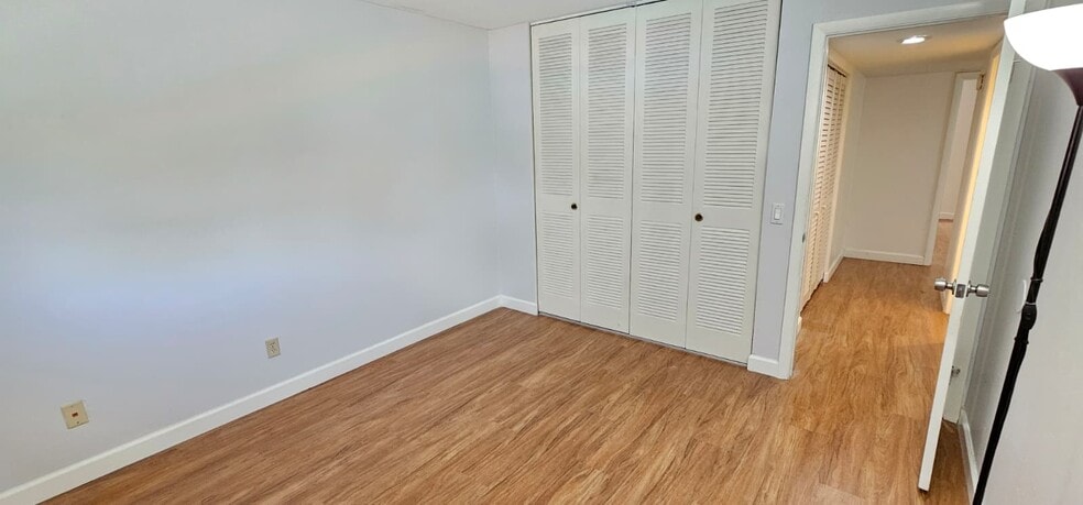 Building Photo - 1017 NW 124th Ave