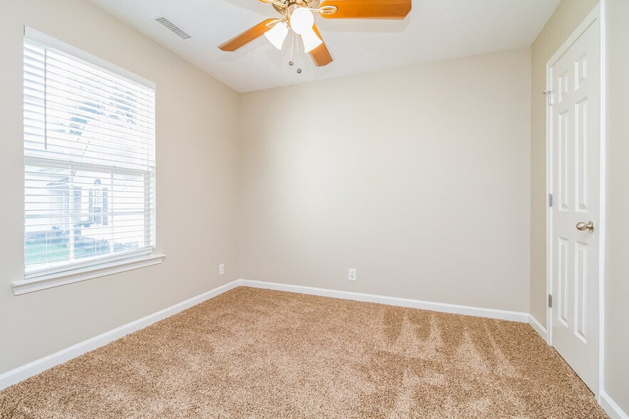 Building Photo - 4229 Nandina Ct