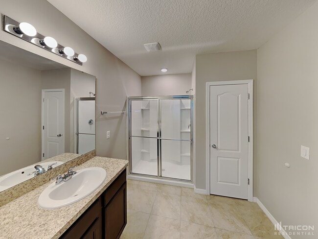 Building Photo - 518 Squires Grove Dr
