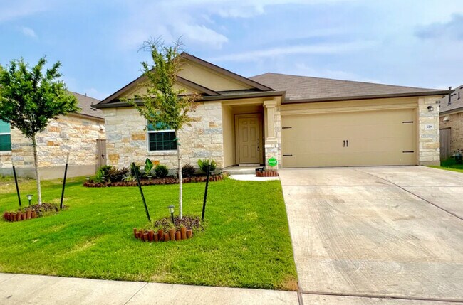 Primary Photo - Modern 4-Bed, 2-Bath Retreat with Soaking ...