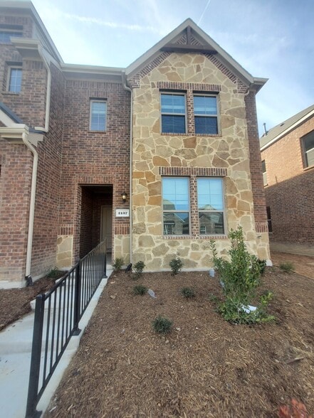 Corner unit - 2137 Buffalo Hill Dr