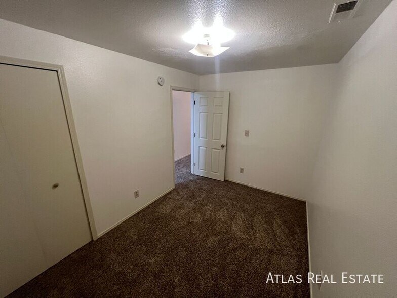 Building Photo - 535 Prestonwood Dr