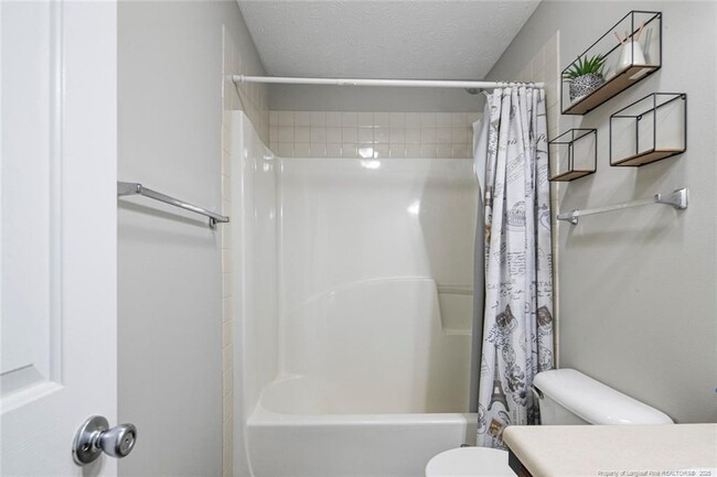 Building Photo - 118 Gait Ct