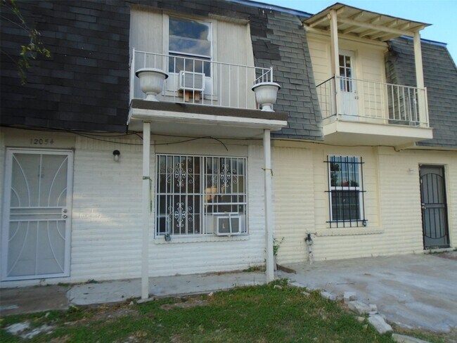 Primary Photo - 12054 Beechnut St