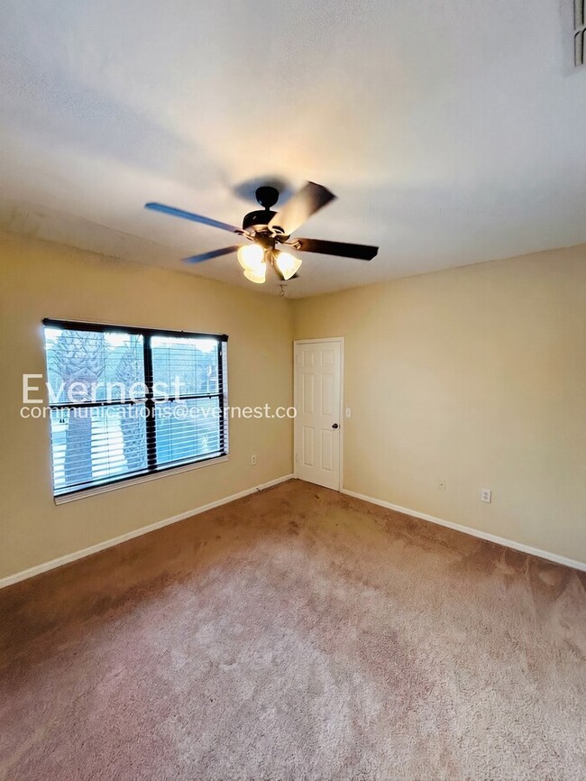 Building Photo - 2139 Chianti Pl