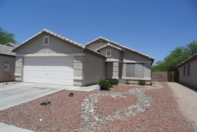 Building Photo - 8362 W Minnezona Ave