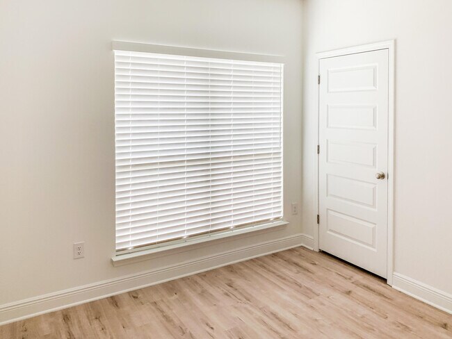 Building Photo - 115 Emarie Grey Cir