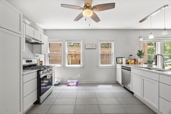 Building Photo - 748 N 34th St