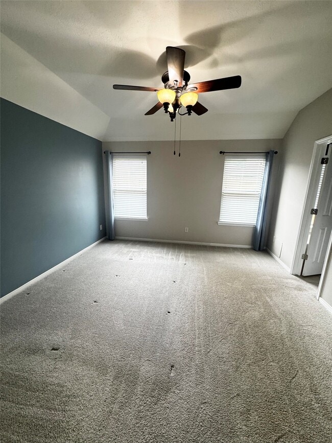 Building Photo - 20619 Raingreen Dr