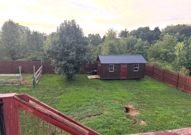 Building Photo - *** Move-in SPECIAL - $2395.00 ***