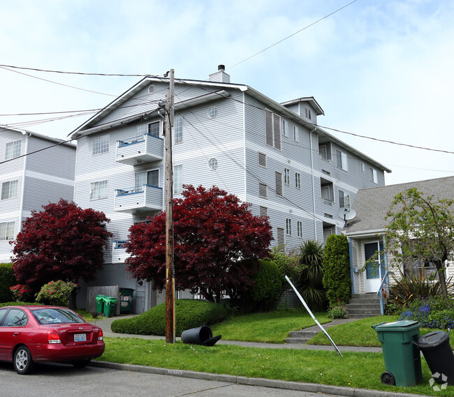 Building Photo - Bon Micheal Apartments