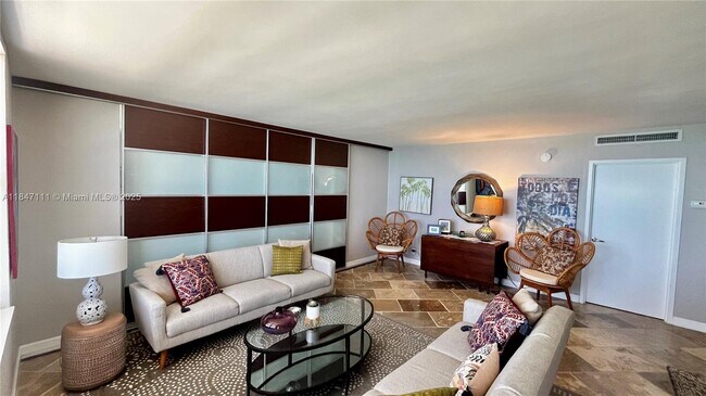 Building Photo - 9225 Collins Ave