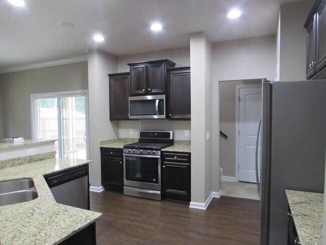 Building Photo - 15 Whitetail Cir