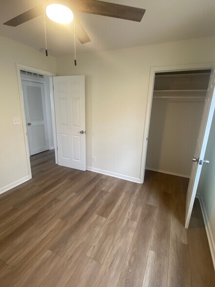 Building Photo - 291 Dakota St