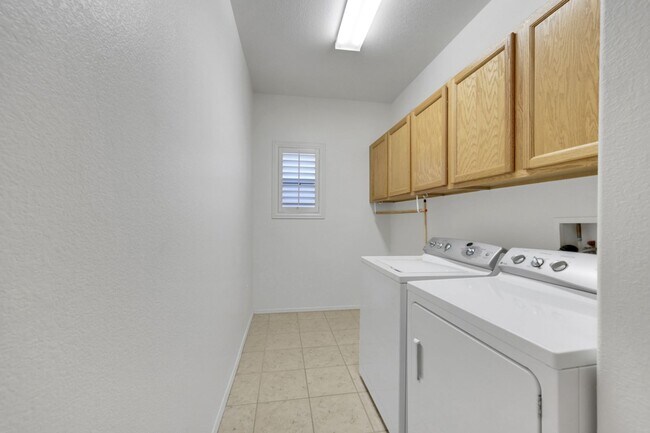 Building Photo - 3 bedroom in Sun City Summerlin
