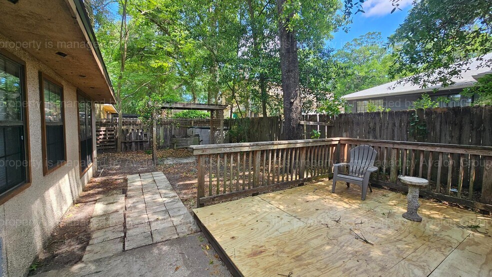 Building Photo - 3545 Villa Pl