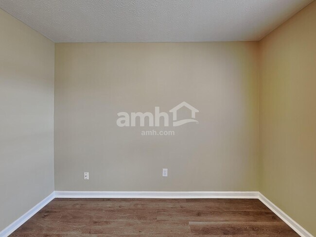 Building Photo - 7924 Valley Trace Ln