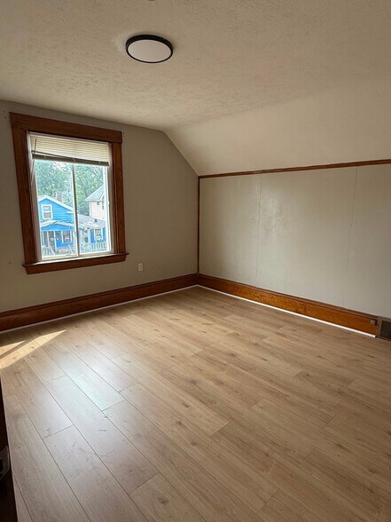 Building Photo - 8103 Jeffries Ave