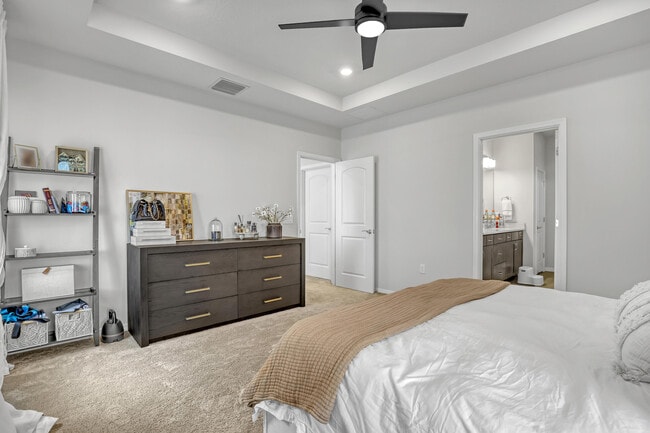 Building Photo - 4740 Chantilly Rd