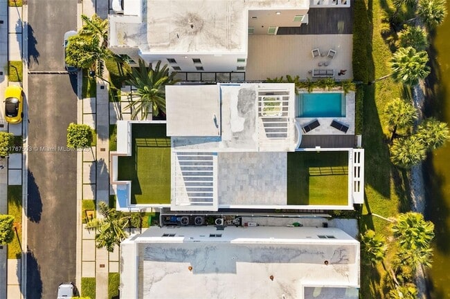 Building Photo - 10561 NW 67th Terrace