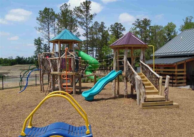 Building Photo - 1704 Shady Oaks Dr
