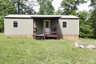 Building Photo - 1  BEDROOM AND 1 BATH TINY HOME / ALL UTIL...