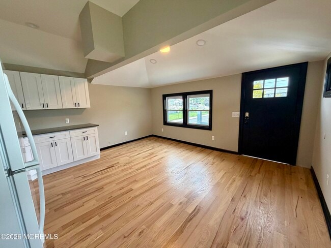 Building Photo - 98-100-100 Raritan Ave