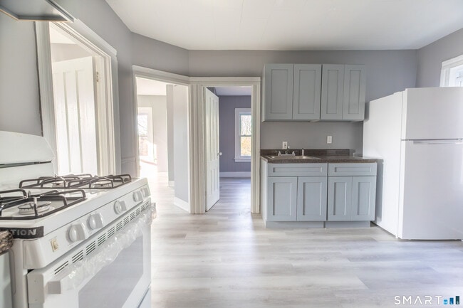 Building Photo - 132 Beaver St