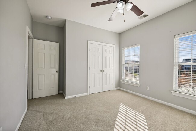 Building Photo - 524 Pennystone Dr