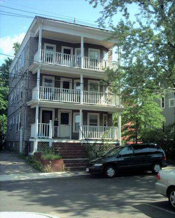 Building Photo - 21 Sartwell Ave