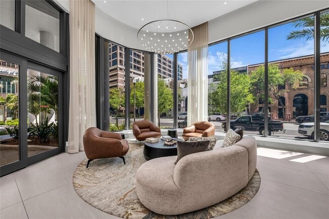 Building Photo - 275 1st Ave S