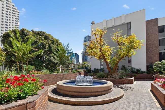 Building Photo - Spacious Marina District 1BR Condo with Modern Upgrades & Parking