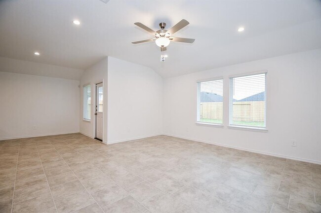 Building Photo - 1106 Cattle Chute Ct