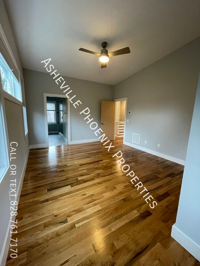 Building Photo - 18 Mauricet Ln