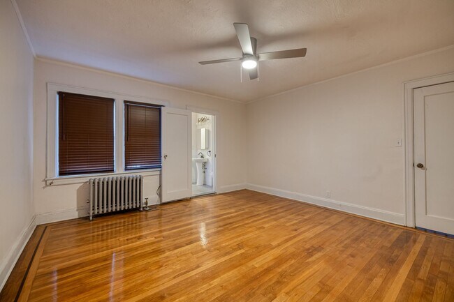 Building Photo - Storybook Tudor New Renovated | Two Full Kitchens | Full Finished Basement