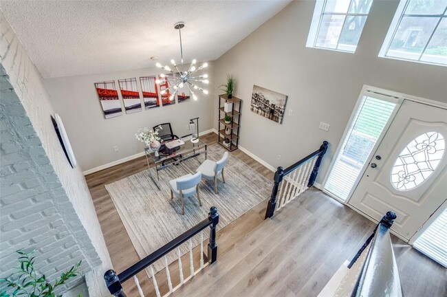 Building Photo - 12806 Shady Knoll Ln